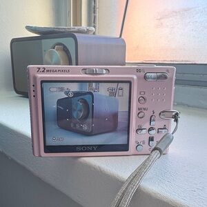 Sony Cyber-shot in Chic Light Pink